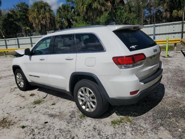 1C4RJEAG3MC783915 - 2021 JEEP GRAND CHEROKEE LAREDO WHITE photo 2