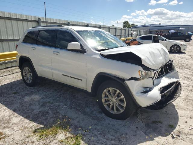 1C4RJEAG3MC783915 - 2021 JEEP GRAND CHEROKEE LAREDO WHITE photo 4