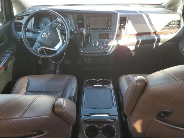 5TDYZ3DC0KS969621 - 2019 TOYOTA SIENNA XLE 白色 照片 8