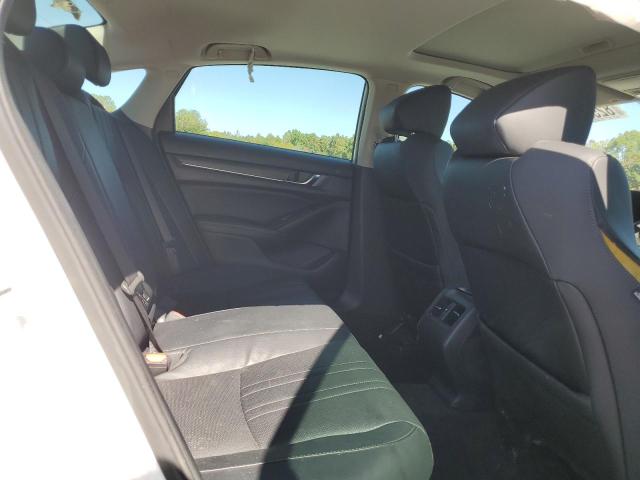 1HGCV2F97JA027208 - 2018 HONDA ACCORD TOURING WHITE photo 10