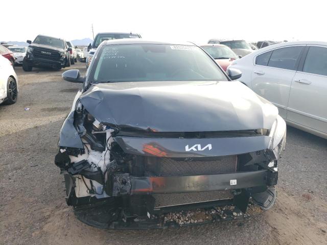 3KPF24AD4PE654336 - 2023 KIA FORTE LX CHARCOAL photo 5