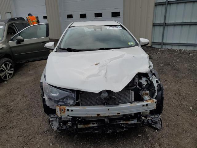 JTNKARJE4JJ568781 - 2018 TOYOTA COROLLA IM WHITE photo 5