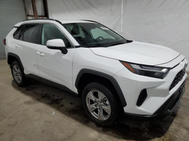 2T3W1RFV7PW279001 - 2023 TOYOTA RAV4 XLE WHITE photo 4