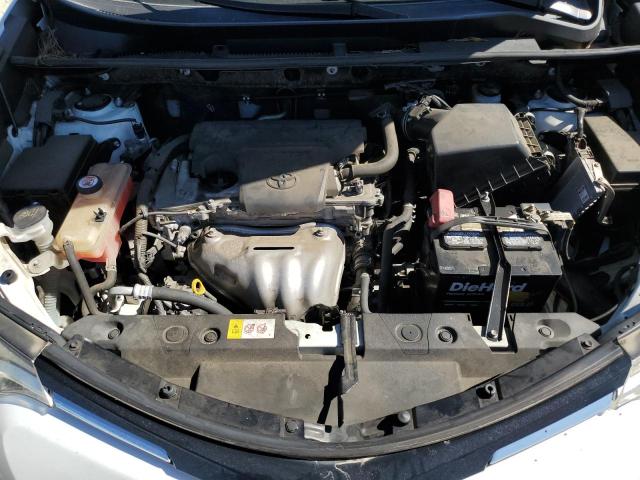 JTMZFREV7JJ158622 - 2018 TOYOTA RAV4 LE WHITE photo 12