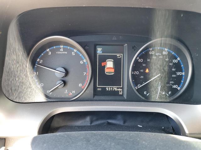 JTMZFREV7JJ158622 - 2018 TOYOTA RAV4 LE WHITE photo 9