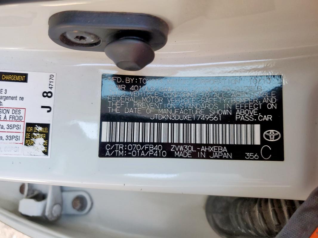 JTDKN3DUXE1749561 - 2014 TOYOTA PRIUS 白色 照片 12