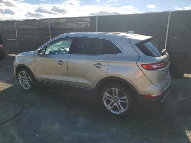5LMCJ3D95HUL34591 - 2017 LINCOLN MKC RESERVE Złoty zdjęcie 2