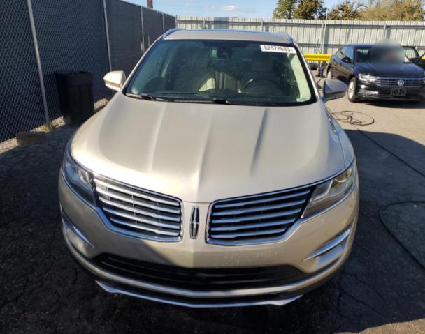 5LMCJ3D95HUL34591 - 2017 LINCOLN MKC RESERVE Złoty zdjęcie 5