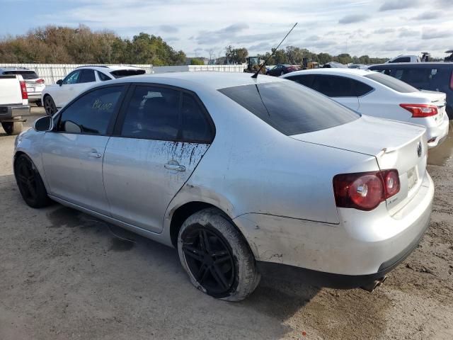 3VWJZ71K28M163094 - 2008 VOLKSWAGEN JETTA S SILVER photo 2