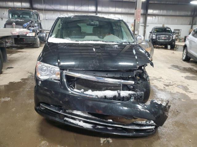 2C4RC1GG4DR596037 - 2013 CHRYSLER TOWN & COU LIMITED BLACK photo 5