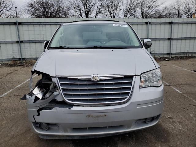 2A8HR54P18R731074 - 2008 CHRYSLER TOWN & COU TOURING 银色 照片 5