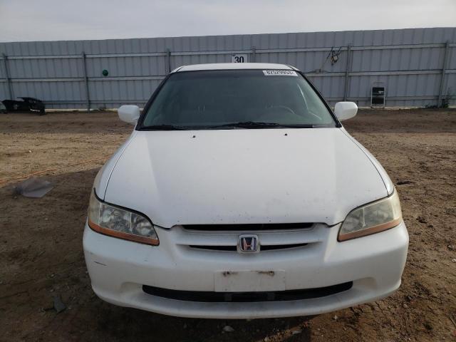 JHMCG5642YC018217 - 2000 HONDA ACCORD LX WHITE photo 5