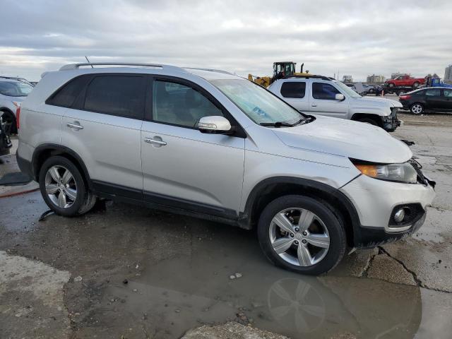 5XYKU3A64DG321797 - 2013 KIA SORENTO EX SILVER photo 4