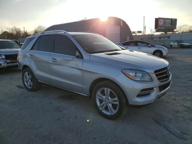 4JGDA5HB8FA465593 - 2015 MERCEDES-BENZ ML 350 4MATIC SILVER photo 4