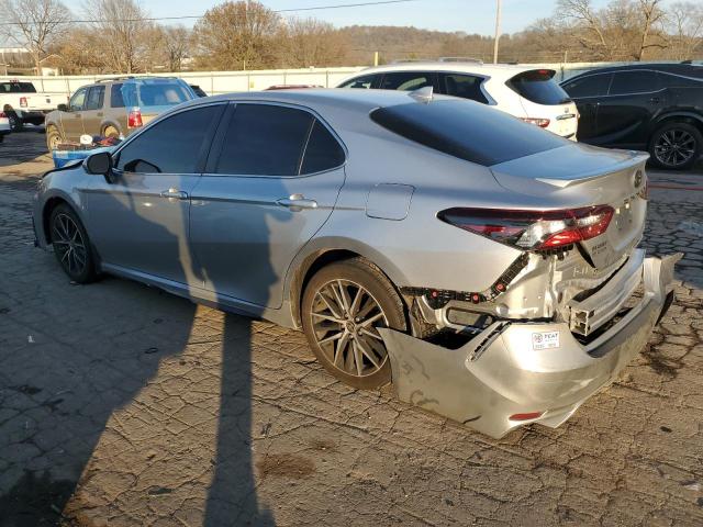 4T1G11AKXPU801969 - 2023 TOYOTA CAMRY SE NIGHT SHADE SILVER photo 2