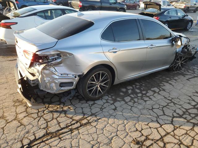 4T1G11AKXPU801969 - 2023 TOYOTA CAMRY SE NIGHT SHADE SILVER photo 3