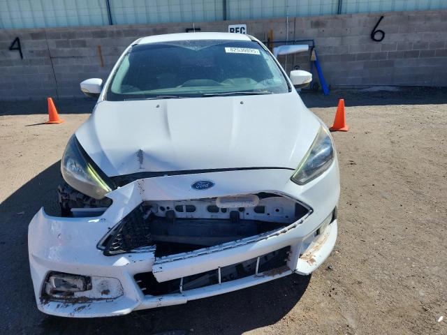 1FADP3L95JL229076 - 2018 FORD FOCUS ST Blanc photo 5