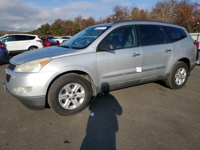 1GNEV13D79S179383 - 2009 CHEVROLET TRAVERSE LS SILVER photo 1