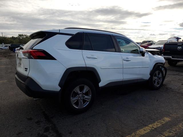 2T3P1RFV6NW259338 - 2022 TOYOTA RAV4 XLE თეთრი ფოტო 3