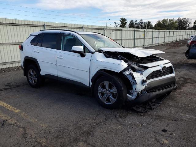 2T3P1RFV6NW259338 - 2022 TOYOTA RAV4 XLE თეთრი ფოტო 4