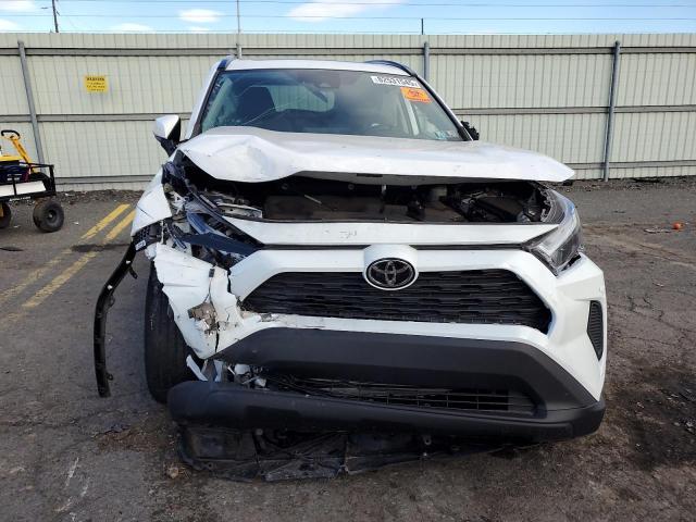 2T3P1RFV6NW259338 - 2022 TOYOTA RAV4 XLE თეთრი ფოტო 5