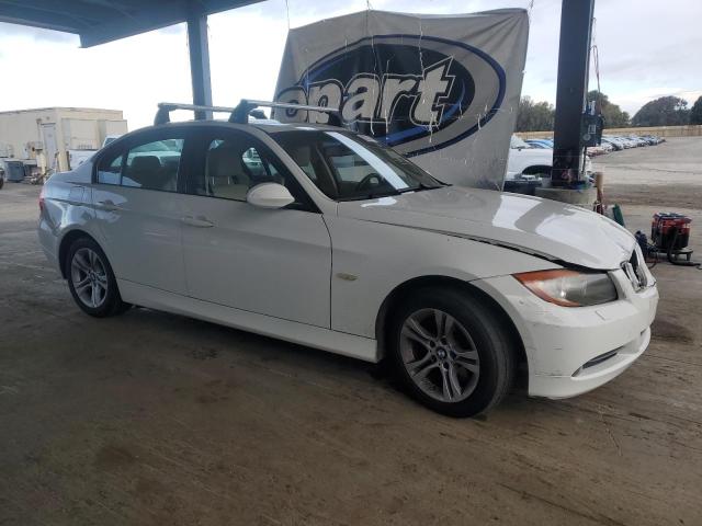 WBAVC93598K035738 - 2008 BMW 328 XI WHITE photo 4