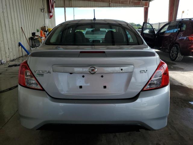 3N1CN7AP9KL864539 - 2019 NISSAN VERSA S WHITE photo 6