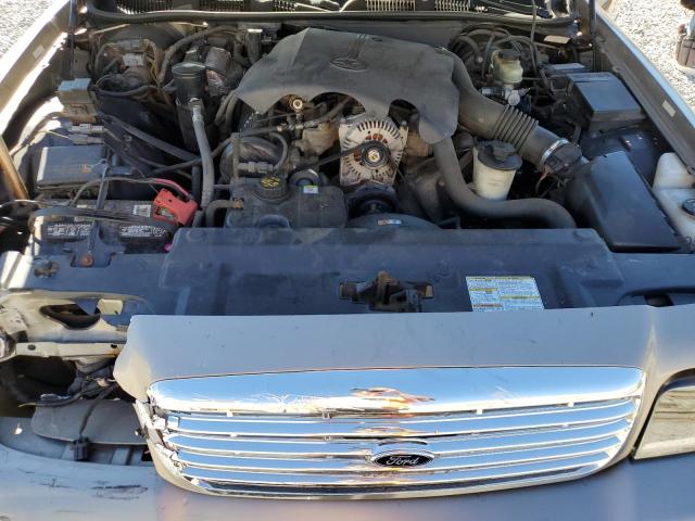2FAFP73WX2X147788 - 2002 FORD CROWN VICT 棕色 照片 11
