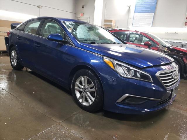 5NPE24AF9HH461397 - 2017 HYUNDAI SONATA SE BLUE photo 4