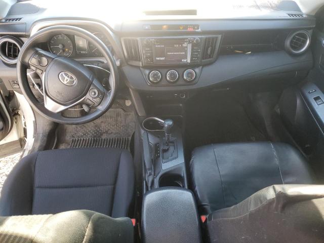 JTMBFREVXJJ719770 - 2018 TOYOTA RAV4 LE Սպիտակ լուսանկար 8