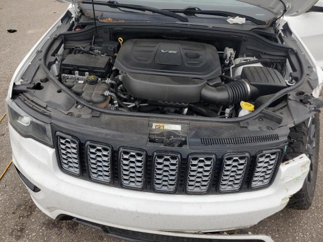 1C4RJFAG2JC500423 - 2018 JEEP GRAND CHER LAREDO WHITE photo 12