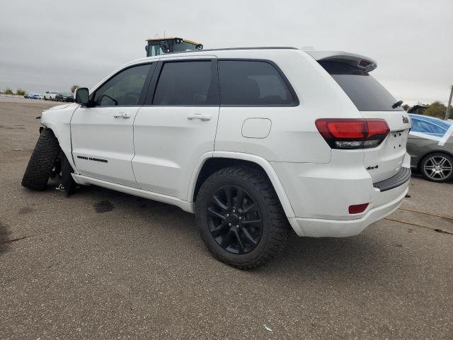 1C4RJFAG2JC500423 - 2018 JEEP GRAND CHER LAREDO WHITE photo 2