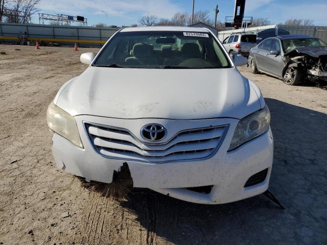 4T1BF3EK1BU766961 - 2011 TOYOTA CAMRY BASE WHITE photo 5