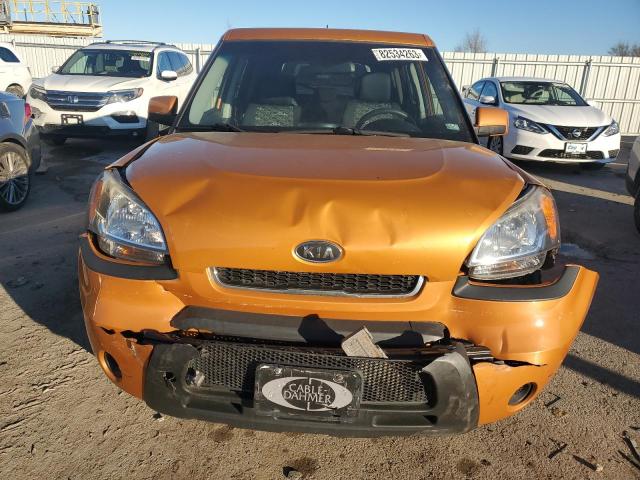 KNDJT2A2XB7198460 - 2011 KIA SOUL + ORANGE photo 5