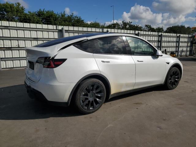 5YJYGDEDXMF103452 - 2021 TESLA MODEL Y WHITE photo 3