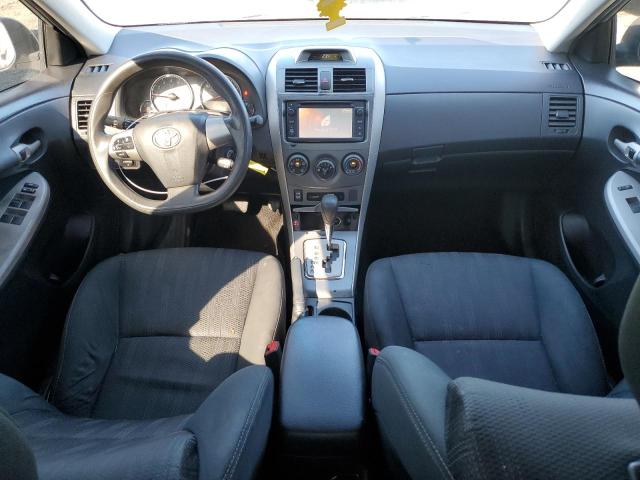 5YFBU4EE1DP153152 - 2013 TOYOTA COROLLA BASE Сріблястий фото 8