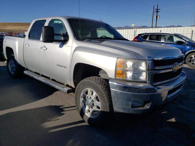 1GC1KYE8XDF149045 - 2013 CHEVROLET SILVERADO K2500 HEAVY DUTY LTZ SILVER photo 4