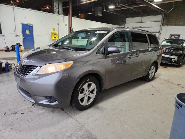 2011 TOYOTA SIENNA LE, 