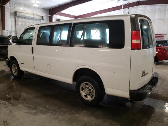 1GAGG25V651201549 - 2005 CHEVROLET EXPRESS G2 WHITE photo 2