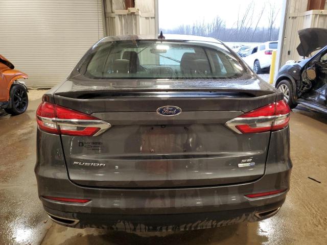 3FA6P0T91KR142236 - 2019 FORD FUSION SE GRAY photo 6