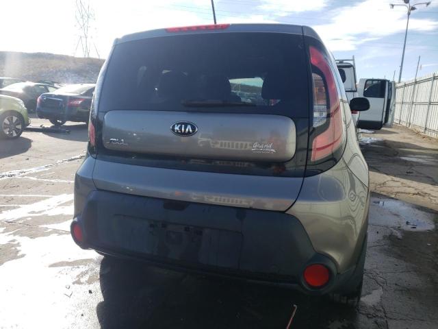 KNDJN2A22F7137944 - 2015 KIA SOUL SILVER photo 6