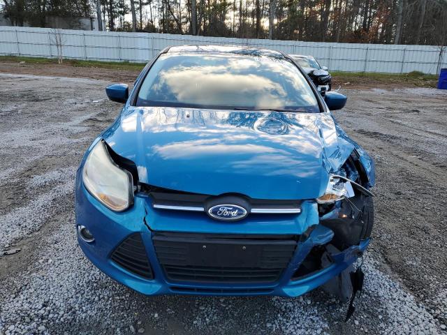 1FAHP3F20CL248637 - 2012 FORD FOCUS SE BLUE photo 5