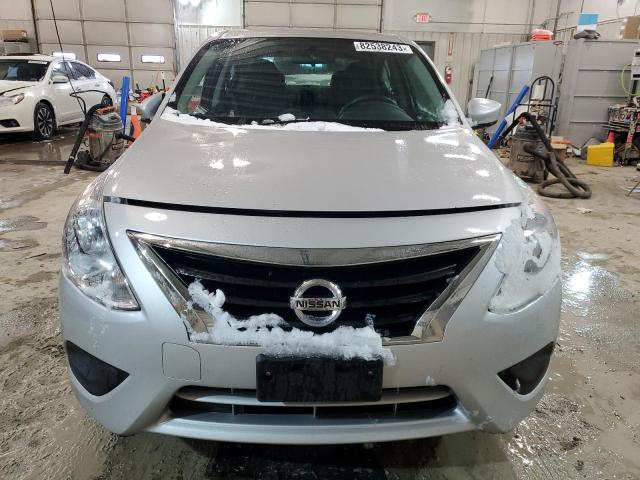 3N1CN7AP2FL919516 - 2015 NISSAN VERSA S SILVER photo 5