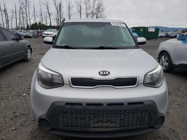 KNDJN2A27G7839811 - 2016 KIA SOUL SILVER photo 5