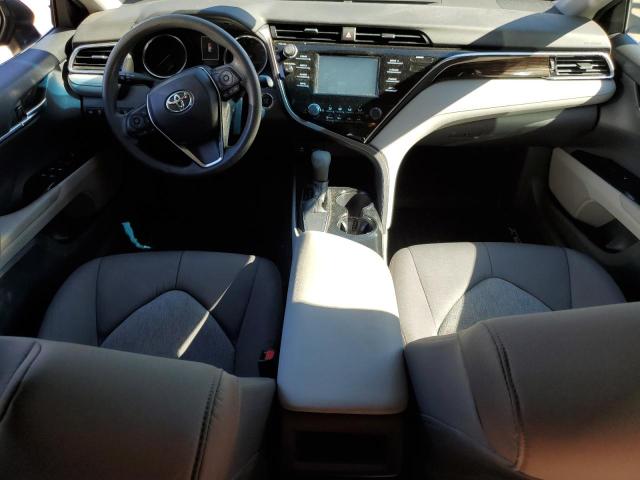 4T1B11HK3JU143810 - 2018 TOYOTA CAMRY L GRAY photo 8