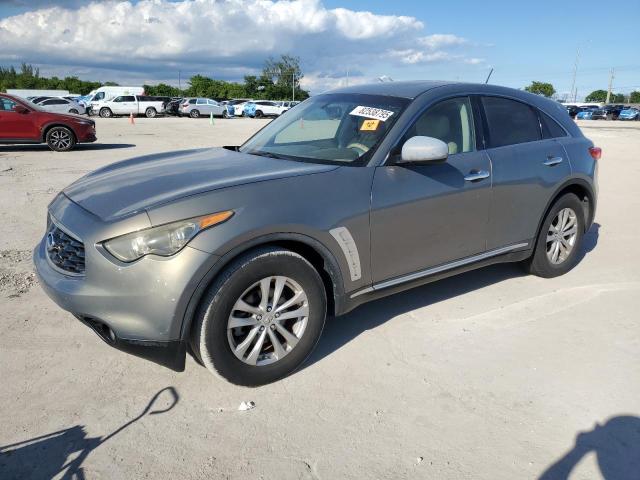 2010 INFINITI FX35, 