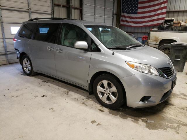 5TDKK3DC6DS362071 - 2013 TOYOTA SIENNA LE SILVER photo 4