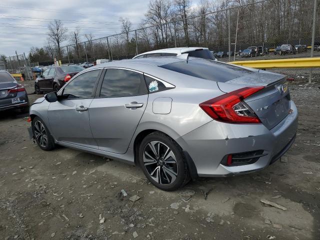 JHMFC1F31JX030995 - 2018 HONDA CIVIC EX SILVER photo 2