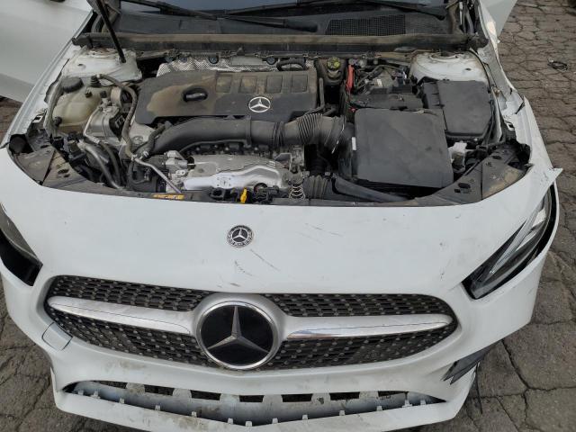 W1K3G4EB4LJ223043 - 2020 MERCEDES-BENZ A 220 WHITE photo 11