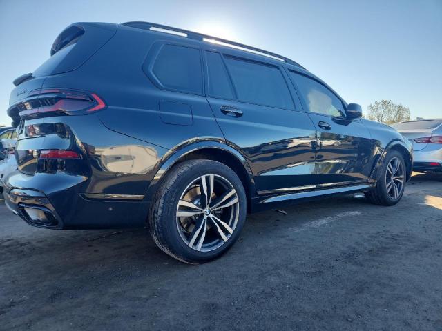 5UX23EM04P9P25905 - 2023 BMW X7 XDRIVE40I BLACK photo 3